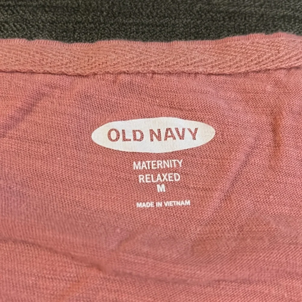Old Navy Relaxed Maternity Top - Picture 2 of 3